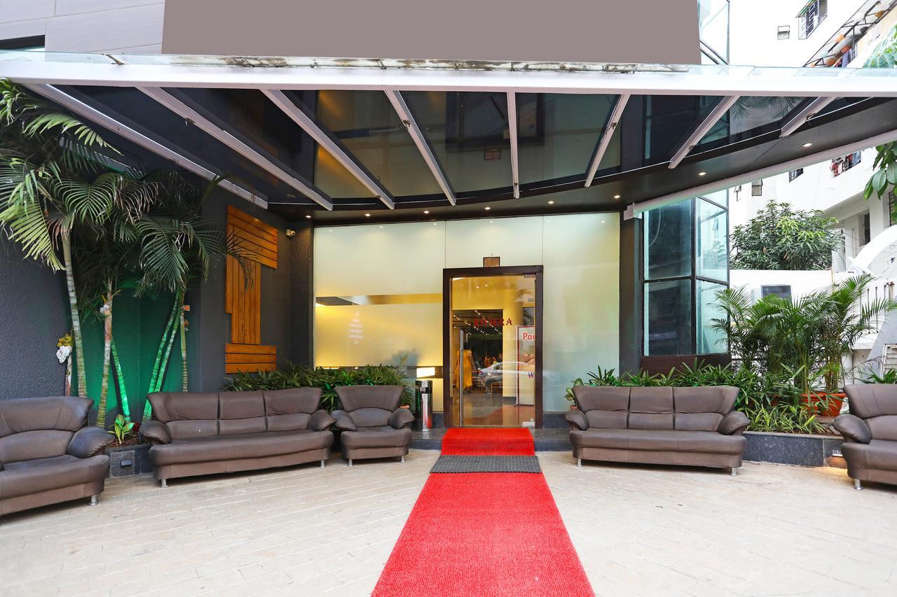 Oyo 10672 Hotel Riviera ナーシク エクステリア 写真